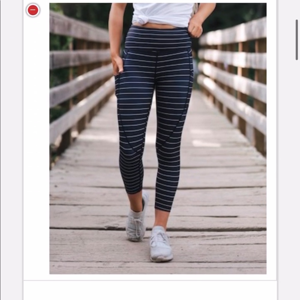 Zyia Black Stripe Pocket Light n Tight Capri